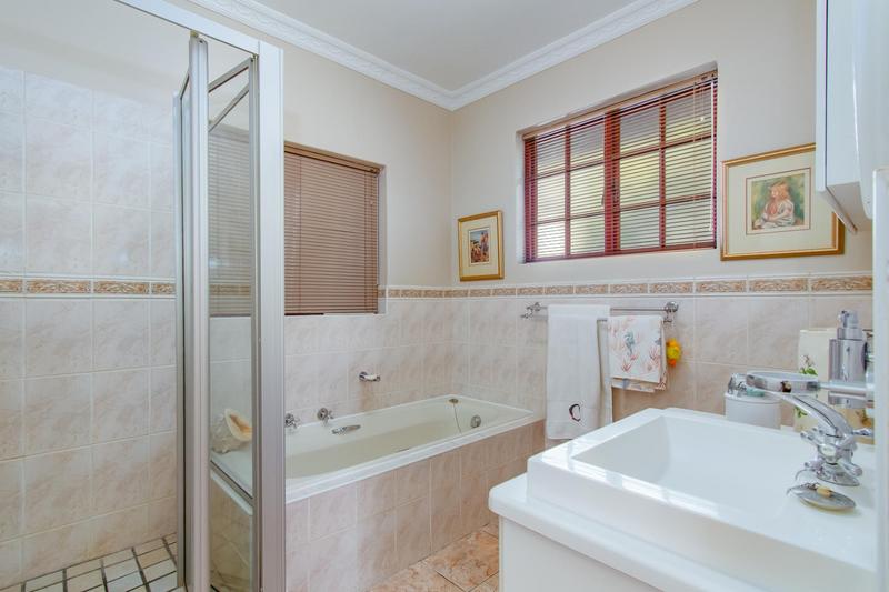 3 Bedroom Property for Sale in Vergesig Western Cape